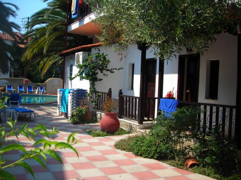 Pella House Hotel Pefkochori Exterior photo